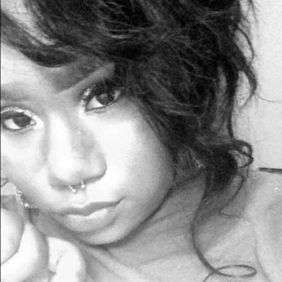 Nice To Meet you 🤝 Welcome To My Closet ❤️ - Picture 2 of 2